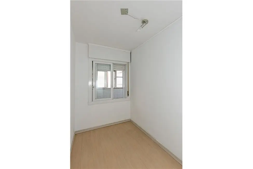Apartamento com 2 quartos à venda, 74m2 em Centro Histórico, Porto Alegre - RS - imagem 3 Foto 3 de Apartamento com 2 quartos à venda, 74m2 em Centro Histórico, Porto Alegre - RS