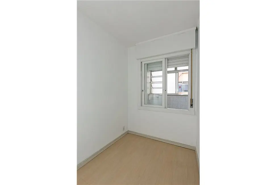 Apartamento com 2 quartos à venda, 74m2 em Centro Histórico, Porto Alegre - RS - imagem 4 Foto 4 de Apartamento com 2 quartos à venda, 74m2 em Centro Histórico, Porto Alegre - RS