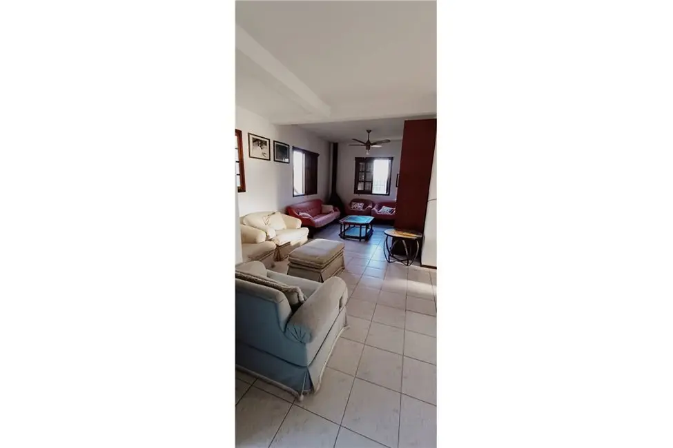Casa com 3 quartos à venda, 165m2 em Tramandai - RS - imagem 5 Foto 5 de Casa com 3 quartos à venda, 165m2 em Tramandai - RS