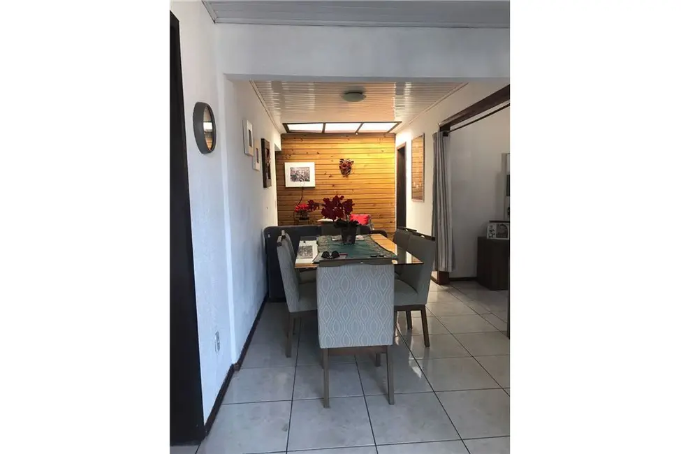 Casa com 3 quartos à venda, 90m2 em Tramandai - RS - imagem 3 Foto 3 de Casa com 3 quartos à venda, 90m2 em Tramandai - RS