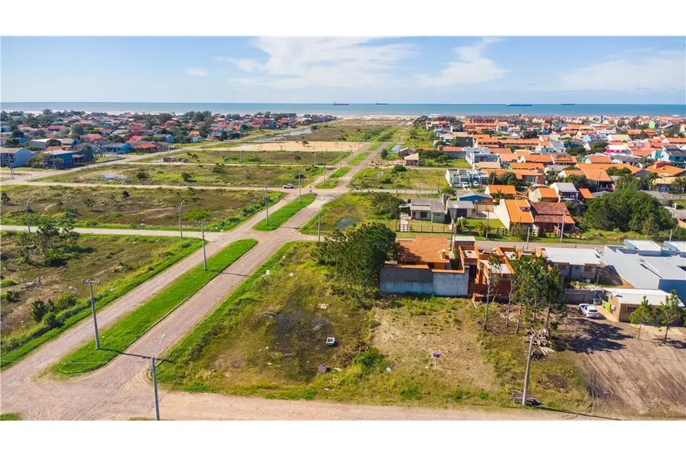 Foto 4 de Terreno / Lote à venda, 350m2 em Centro, Imbe - RS