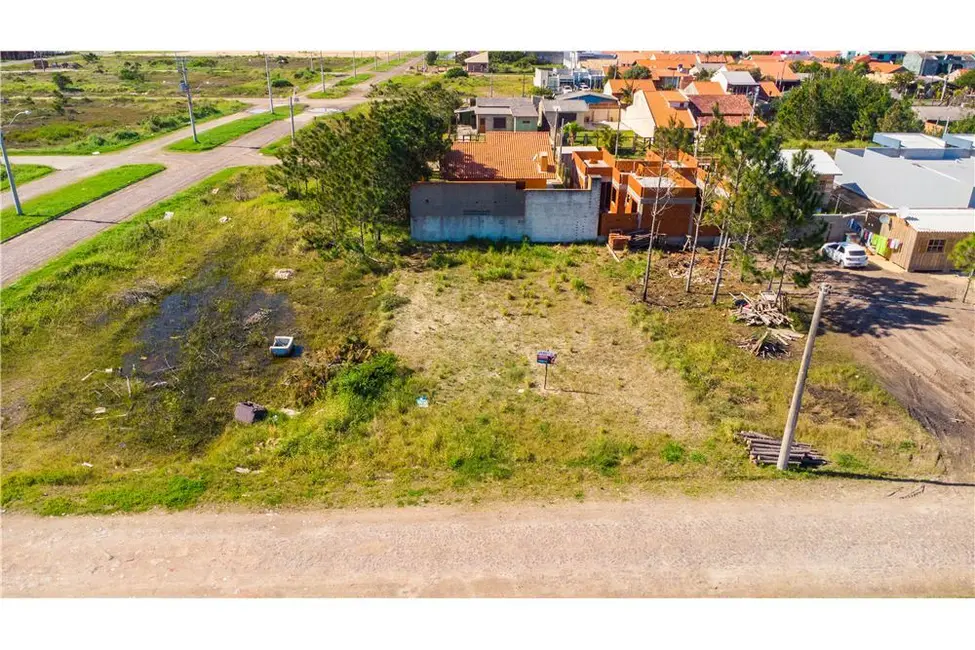 Foto 1 de Terreno / Lote à venda, 350m2 em Centro, Imbe - RS