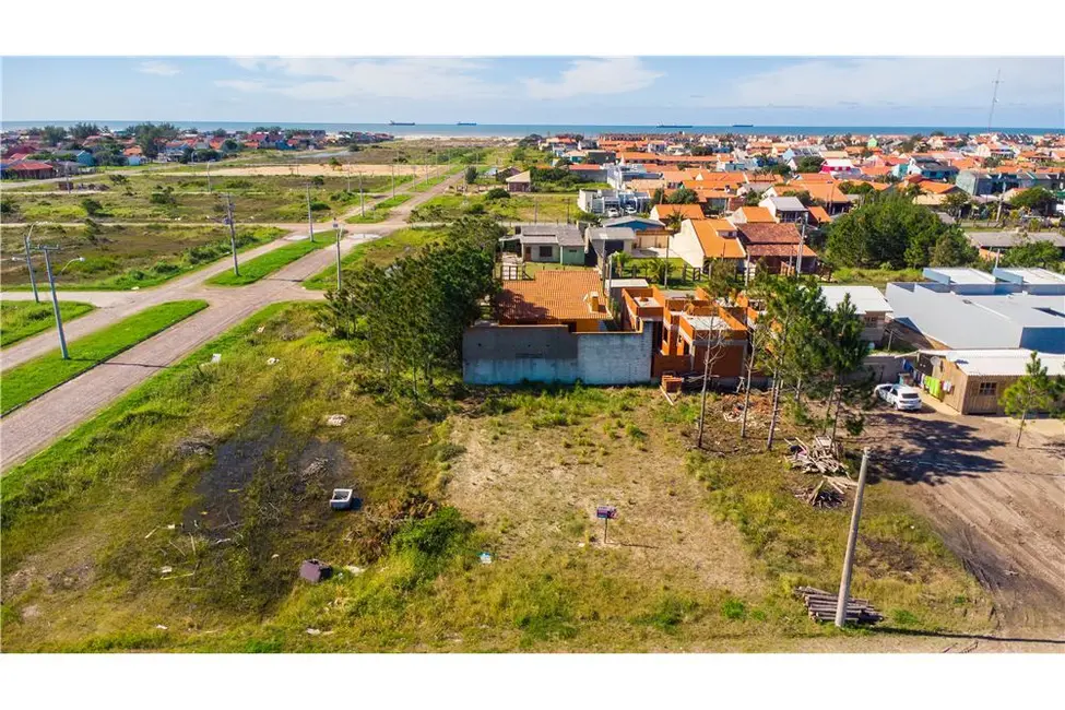 Foto 2 de Terreno / Lote à venda, 350m2 em Centro, Imbe - RS