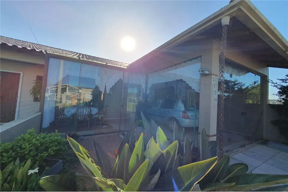 Foto 2 de Casa com 2 quartos à venda, 81m2 em Centro, Imbe - RS