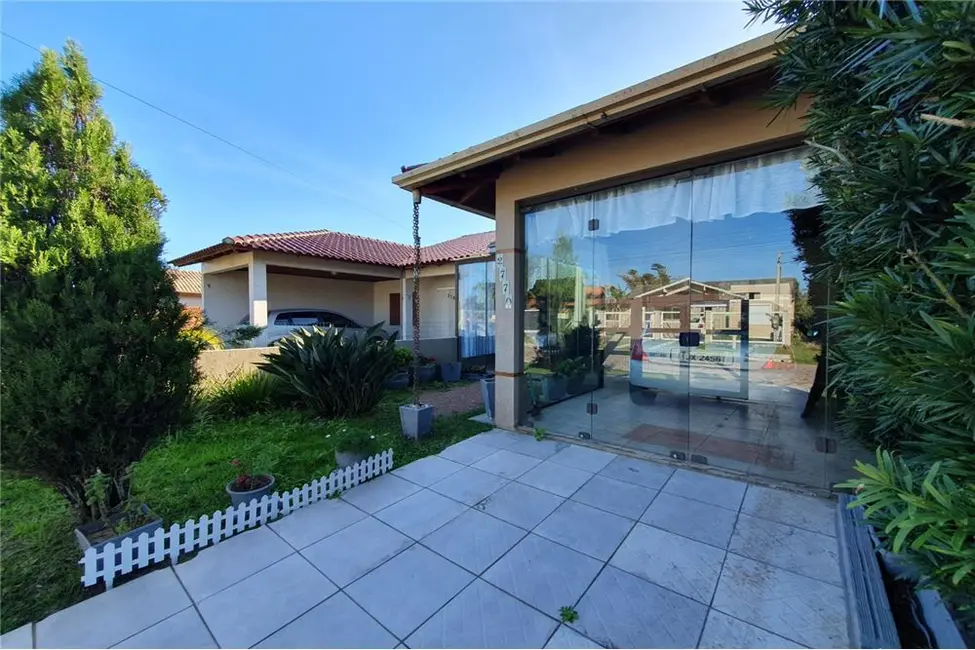 Foto 1 de Casa com 2 quartos à venda, 81m2 em Centro, Imbe - RS