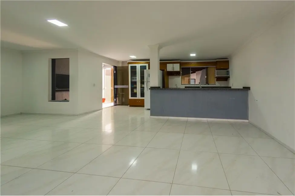 Foto 13 de Casa com 3 quartos à venda, 137m2 em Tramandai - RS