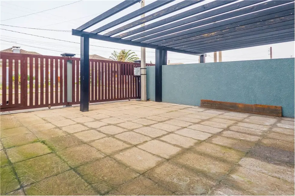 Casa com 3 quartos à venda, 137m2 em Tramandai - RS - imagem 3 Foto 3 de Casa com 3 quartos à venda, 137m2 em Tramandai - RS