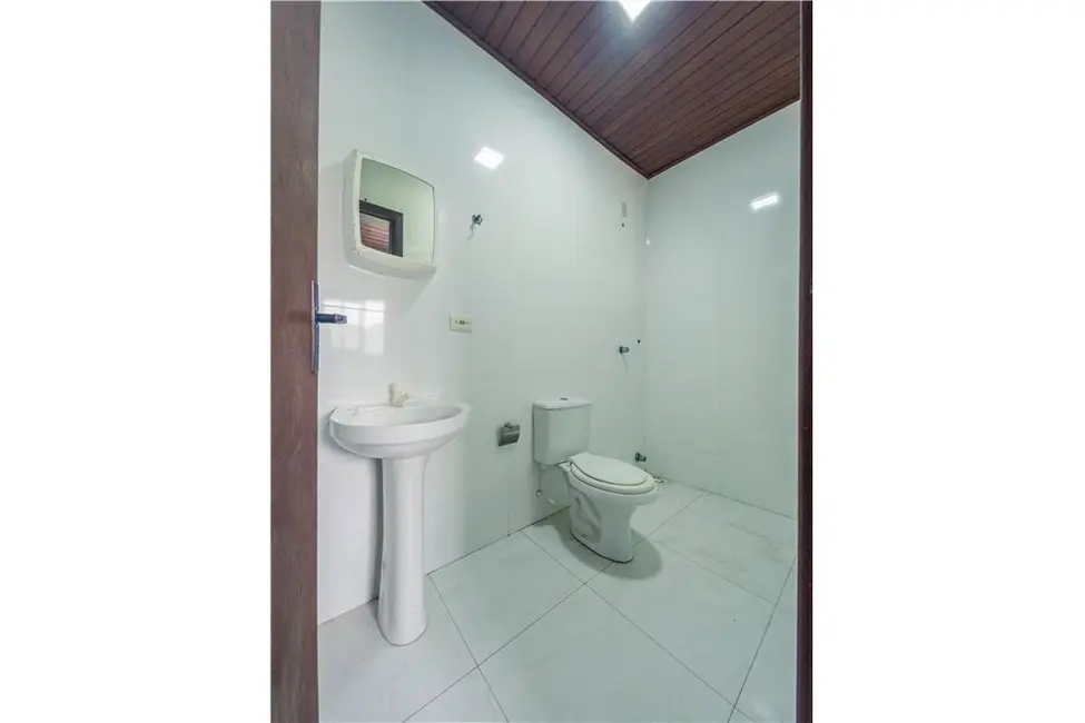 Casa com 3 quartos à venda, 137m2 em Tramandai - RS - imagem 9 Foto 9 de Casa com 3 quartos à venda, 137m2 em Tramandai - RS