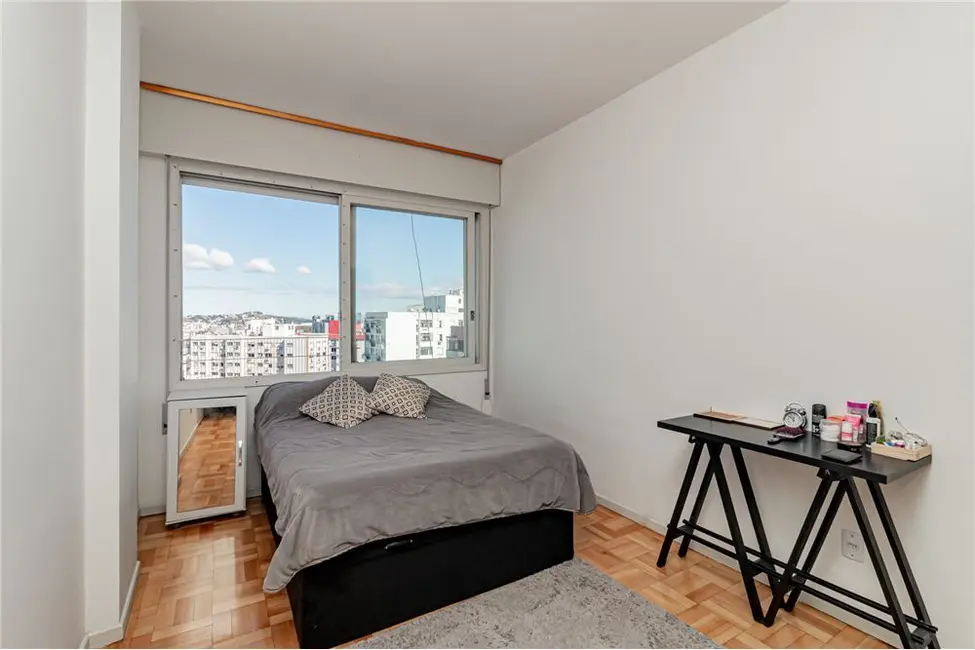 Apartamento com 2 quartos à venda, 69m2 em Centro Histórico, Porto Alegre - RS - imagem 9 Foto 9 de Apartamento com 2 quartos à venda, 69m2 em Centro Histórico, Porto Alegre - RS