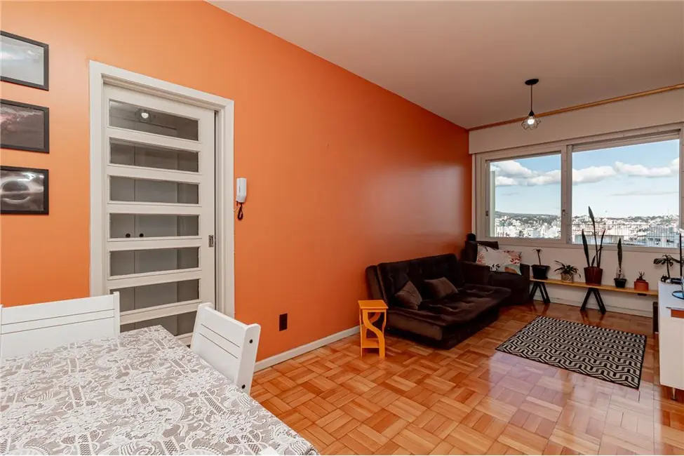 Apartamento com 2 quartos à venda, 69m2 em Centro Histórico, Porto Alegre - RS - imagem 1 Foto 1 de Apartamento com 2 quartos à venda, 69m2 em Centro Histórico, Porto Alegre - RS