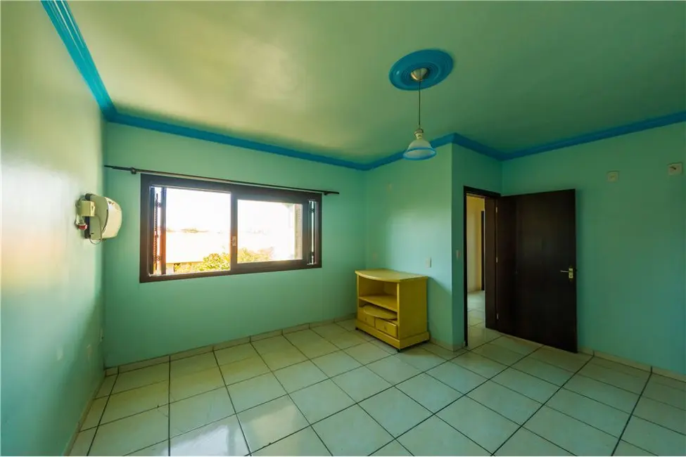 Foto 11 de Casa com 4 quartos à venda, 188m2 em Tramandai - RS