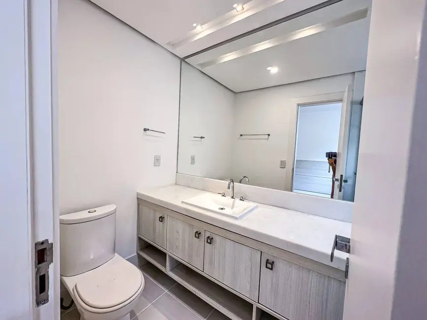 Casa com 5 quartos à venda, 465m2 em Chapéu do Sol, Porto Alegre - RS - imagem 9 Foto 9 de Casa com 5 quartos à venda, 465m2 em Chapéu do Sol, Porto Alegre - RS