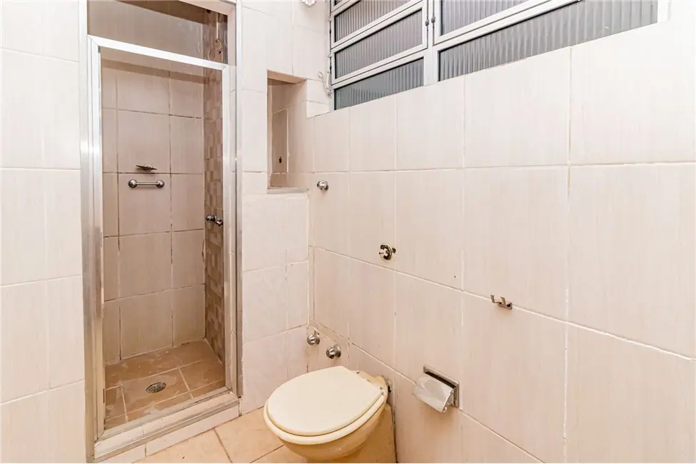 Apartamento com 3 quartos à venda, 148m2 em Centro Histórico, Porto Alegre - RS - imagem 7 Foto 7 de Apartamento com 3 quartos à venda, 148m2 em Centro Histórico, Porto Alegre - RS