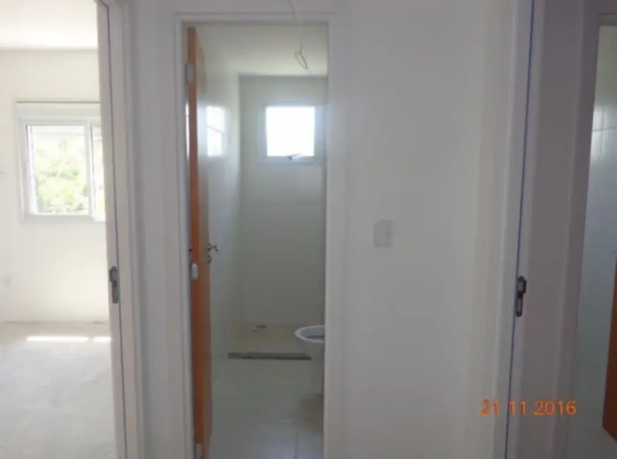 Apartamento com 2 quartos à venda, 80m2 em Teresópolis, Porto Alegre - RS - imagem 7 Foto 7 de Apartamento com 2 quartos à venda, 80m2 em Teresópolis, Porto Alegre - RS