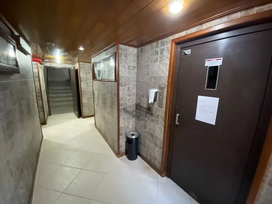 Foto 9 de Apartamento com 1 quarto à venda, 43m2 em Jardim Sabará, Porto Alegre - RS