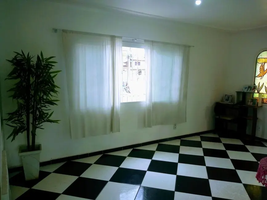 Casa com 3 quartos à venda, 136m2 em Niterói, Canoas - RS - imagem 6 Foto 6 de Casa com 3 quartos à venda, 136m2 em Niterói, Canoas - RS