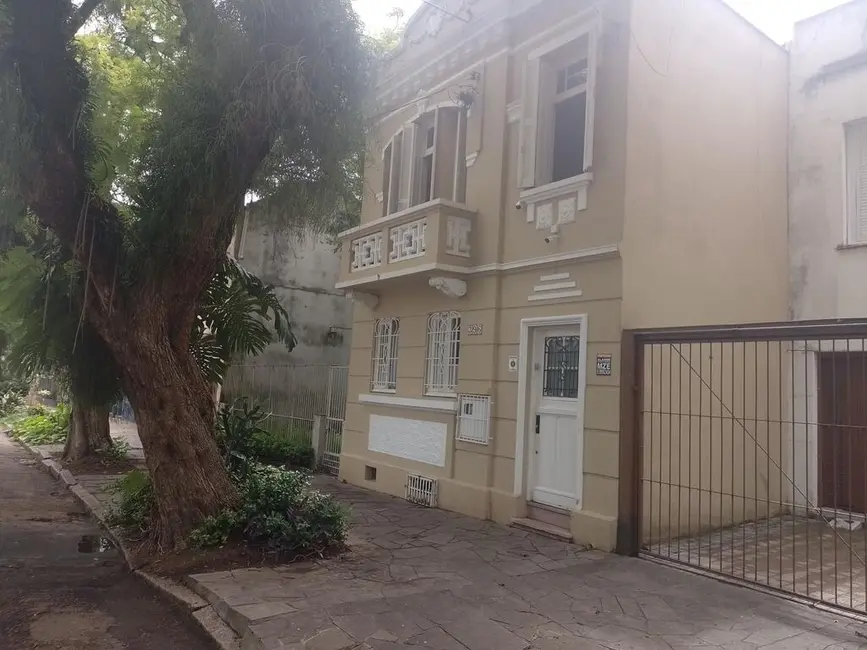 Foto 2 de Casa com 3 quartos à venda, 180m2 em Floresta, Porto Alegre - RS