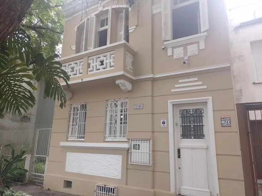 Foto 1 de Casa com 3 quartos à venda, 180m2 em Floresta, Porto Alegre - RS