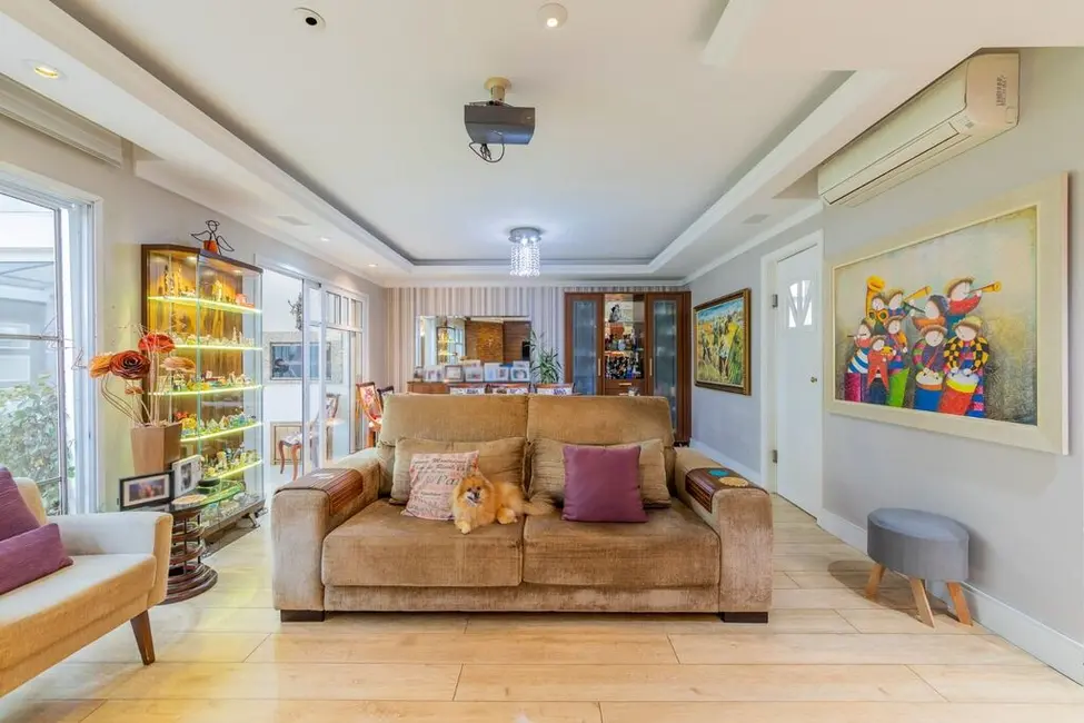 Casa com 4 quartos à venda, 257m2 em Jardim Carvalho, Porto Alegre - RS - imagem 6 Foto 6 de Casa com 4 quartos à venda, 257m2 em Jardim Carvalho, Porto Alegre - RS