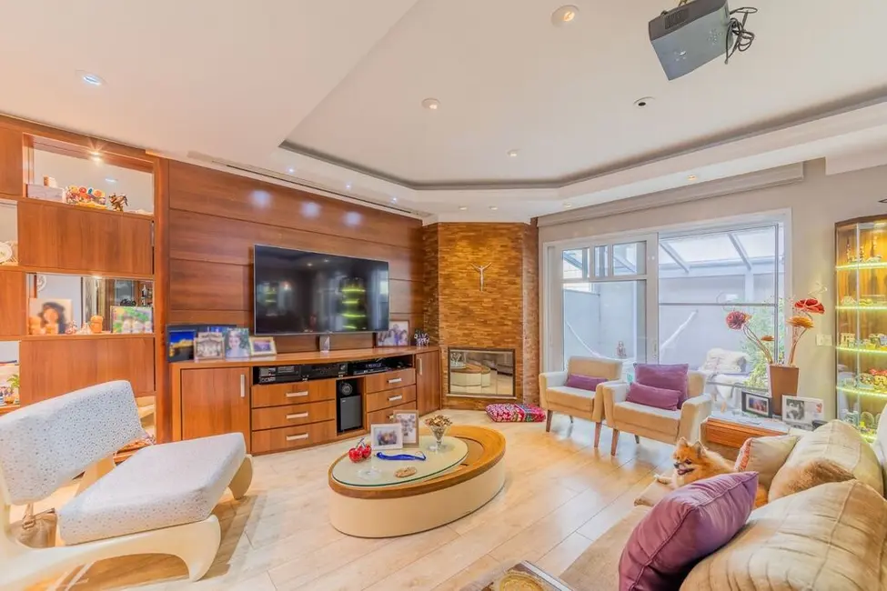 Casa com 4 quartos à venda, 257m2 em Jardim Carvalho, Porto Alegre - RS - imagem 4 Foto 4 de Casa com 4 quartos à venda, 257m2 em Jardim Carvalho, Porto Alegre - RS