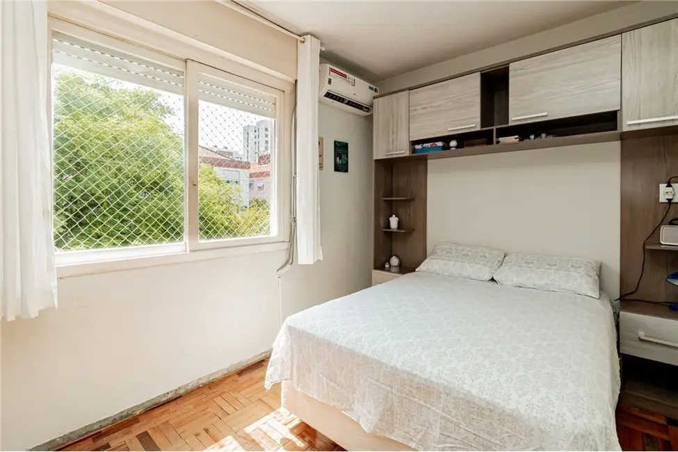 Apartamento com 1 quarto à venda, 42m2 em Passo da Areia, Porto Alegre - RS - imagem 5 Foto 5 de Apartamento com 1 quarto à venda, 42m2 em Passo da Areia, Porto Alegre - RS