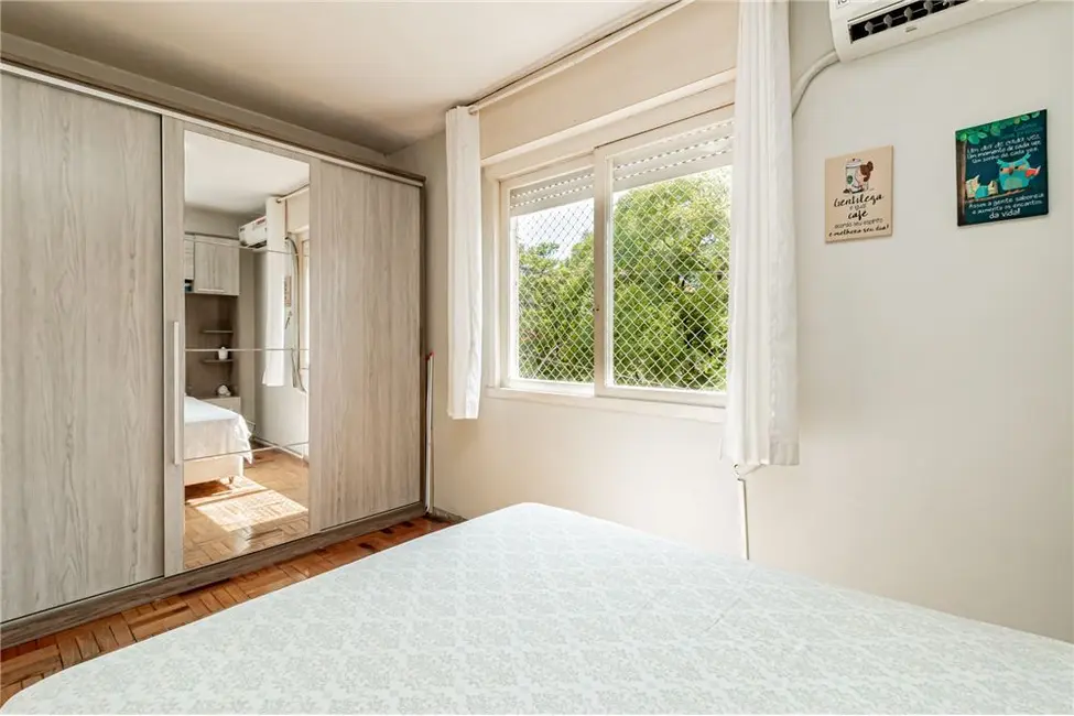 Apartamento com 1 quarto à venda, 42m2 em Passo da Areia, Porto Alegre - RS - imagem 7 Foto 7 de Apartamento com 1 quarto à venda, 42m2 em Passo da Areia, Porto Alegre - RS