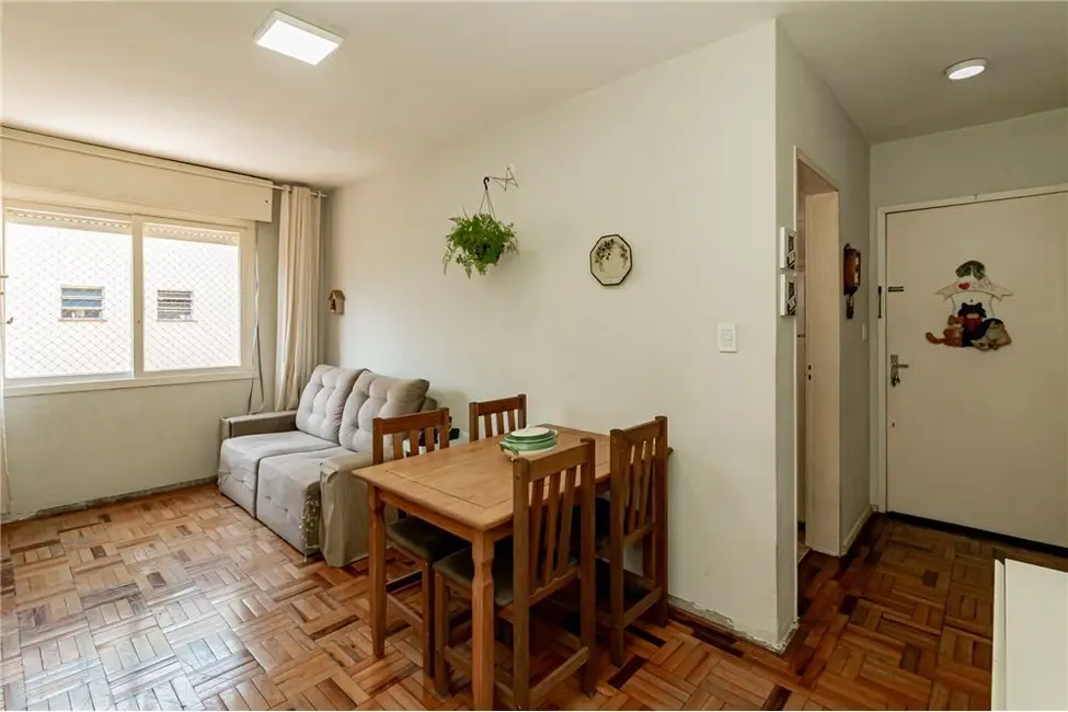 Apartamento com 1 quarto à venda, 42m2 em Passo da Areia, Porto Alegre - RS - imagem 3 Foto 3 de Apartamento com 1 quarto à venda, 42m2 em Passo da Areia, Porto Alegre - RS