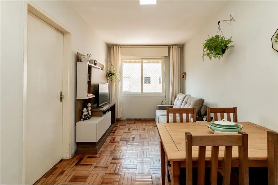 Foto 1 de Apartamento com 1 quarto à venda, 42m2 em Passo da Areia, Porto Alegre - RS