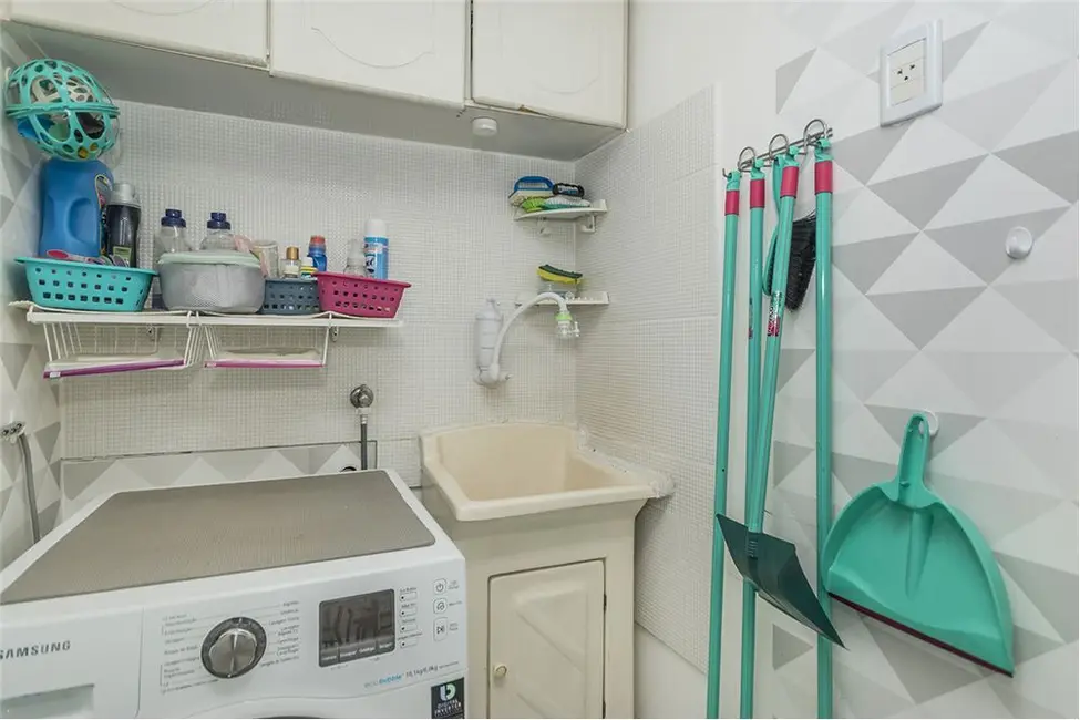 Apartamento com 2 quartos à venda, 64m2 em São Geraldo, Porto Alegre - RS - imagem 8 Foto 8 de Apartamento com 2 quartos à venda, 64m2 em São Geraldo, Porto Alegre - RS