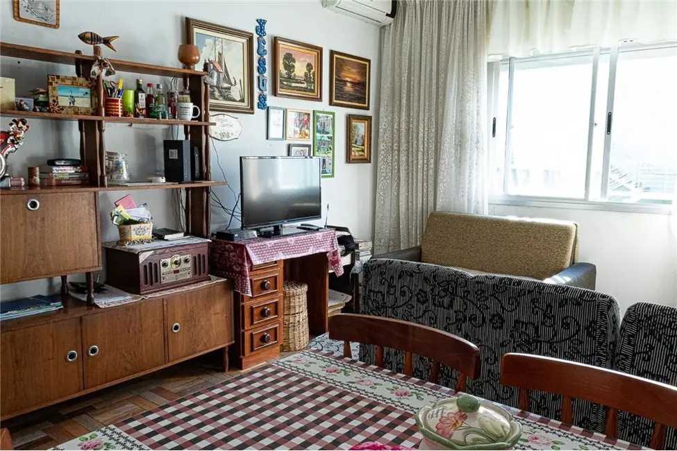 Foto 3 de Apartamento com 2 quartos à venda, 68m2 em Floresta, Porto Alegre - RS