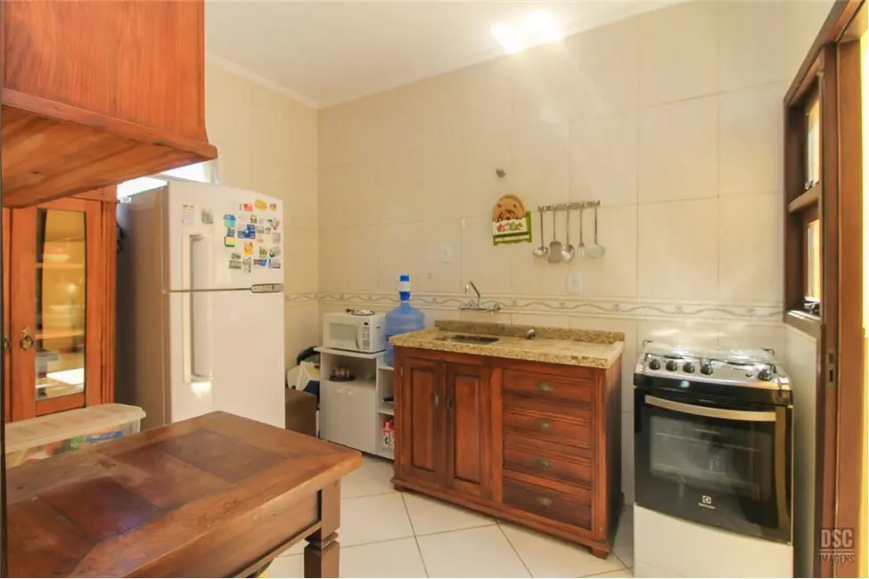 Casa com 3 quartos à venda, 150m2 em Espírito Santo, Porto Alegre - RS - imagem 7 Foto 7 de Casa com 3 quartos à venda, 150m2 em Espírito Santo, Porto Alegre - RS