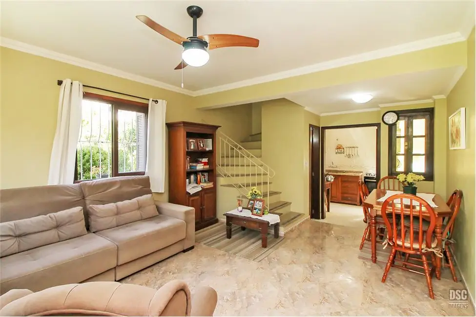 Casa com 3 quartos à venda, 150m2 em Espírito Santo, Porto Alegre - RS - imagem 3 Foto 3 de Casa com 3 quartos à venda, 150m2 em Espírito Santo, Porto Alegre - RS