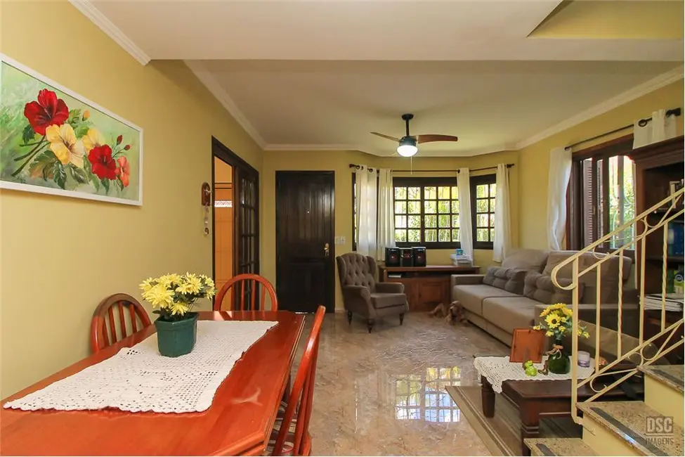 Casa com 3 quartos à venda, 150m2 em Espírito Santo, Porto Alegre - RS - imagem 5 Foto 5 de Casa com 3 quartos à venda, 150m2 em Espírito Santo, Porto Alegre - RS