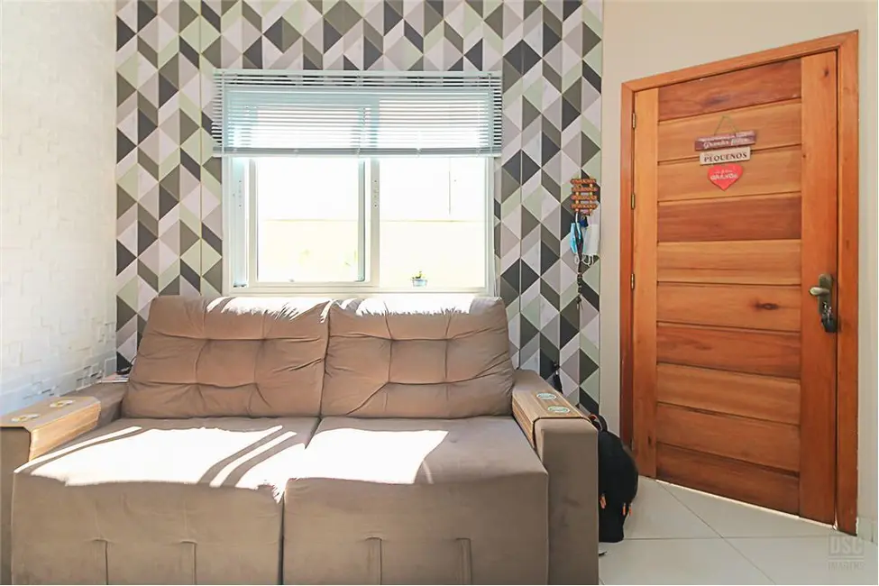 Foto 2 de Casa com 2 quartos à venda, 78m2 em Nonoai, Porto Alegre - RS