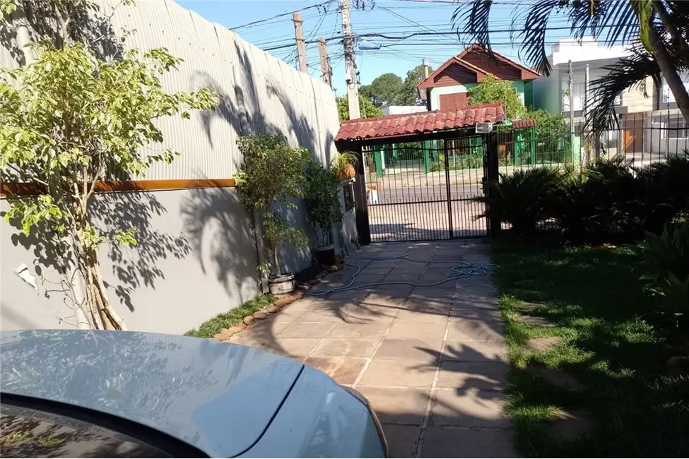 Casa com 3 quartos à venda, 240m2 em Ipanema, Porto Alegre - RS - imagem 7 Foto 7 de Casa com 3 quartos à venda, 240m2 em Ipanema, Porto Alegre - RS