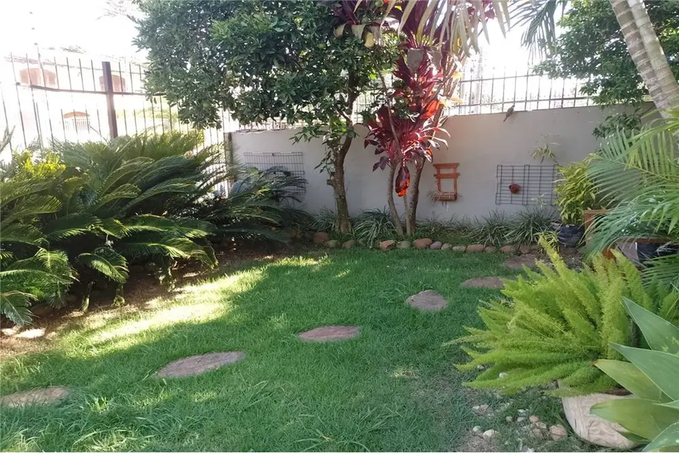Foto 2 de Casa com 3 quartos à venda, 240m2 em Ipanema, Porto Alegre - RS
