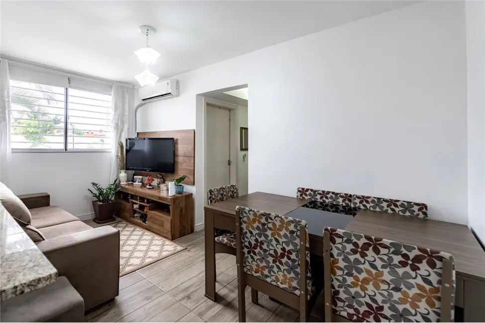 Foto 2 de Apartamento com 2 quartos à venda, 49m2 em Sarandi, Porto Alegre - RS