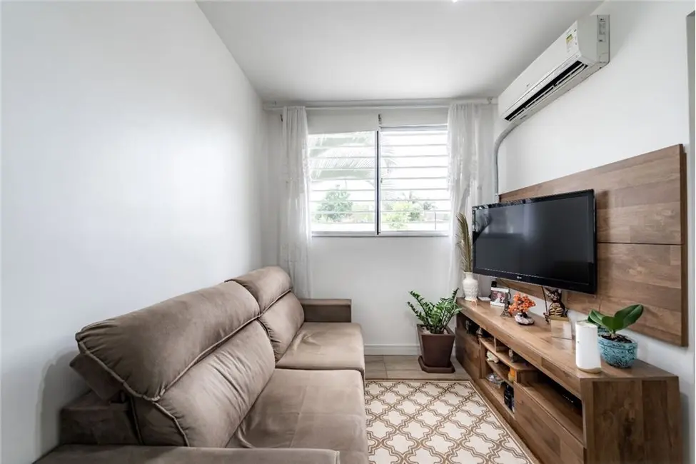 Foto 3 de Apartamento com 2 quartos à venda, 49m2 em Sarandi, Porto Alegre - RS