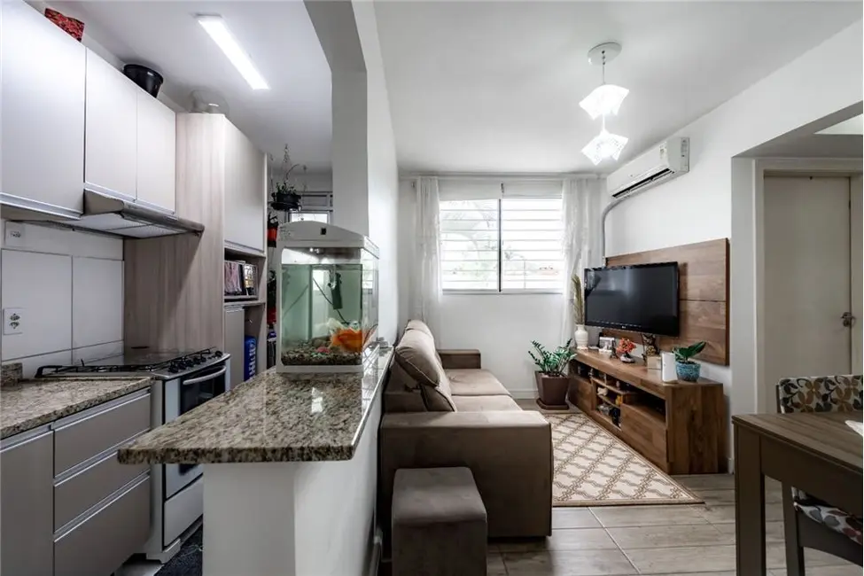 Foto 1 de Apartamento com 2 quartos à venda, 49m2 em Sarandi, Porto Alegre - RS