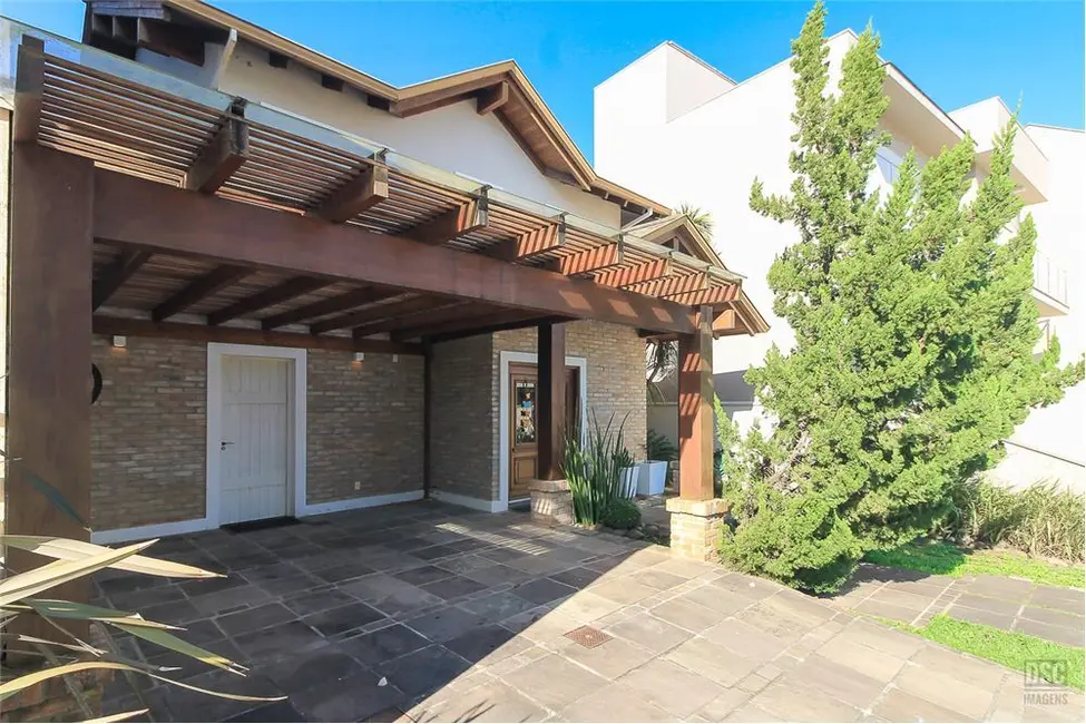 Casa com 3 quartos à venda, 243m2 em Hípica, Porto Alegre - RS - imagem 3 Foto 3 de Casa com 3 quartos à venda, 243m2 em Hípica, Porto Alegre - RS