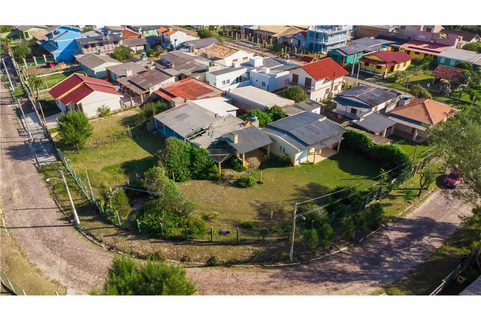 Casa com 3 quartos à venda, 145m2 em Tramandai - RS - imagem 7 Foto 7 de Casa com 3 quartos à venda, 145m2 em Tramandai - RS