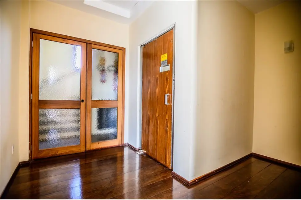 Foto 3 de Apartamento com 3 quartos à venda, 219m2 em Jardim Lindóia, Porto Alegre - RS