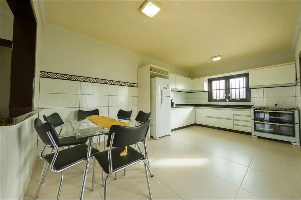 Foto 26 de Casa com 2 quartos à venda, 237m2 em Tramandai - RS