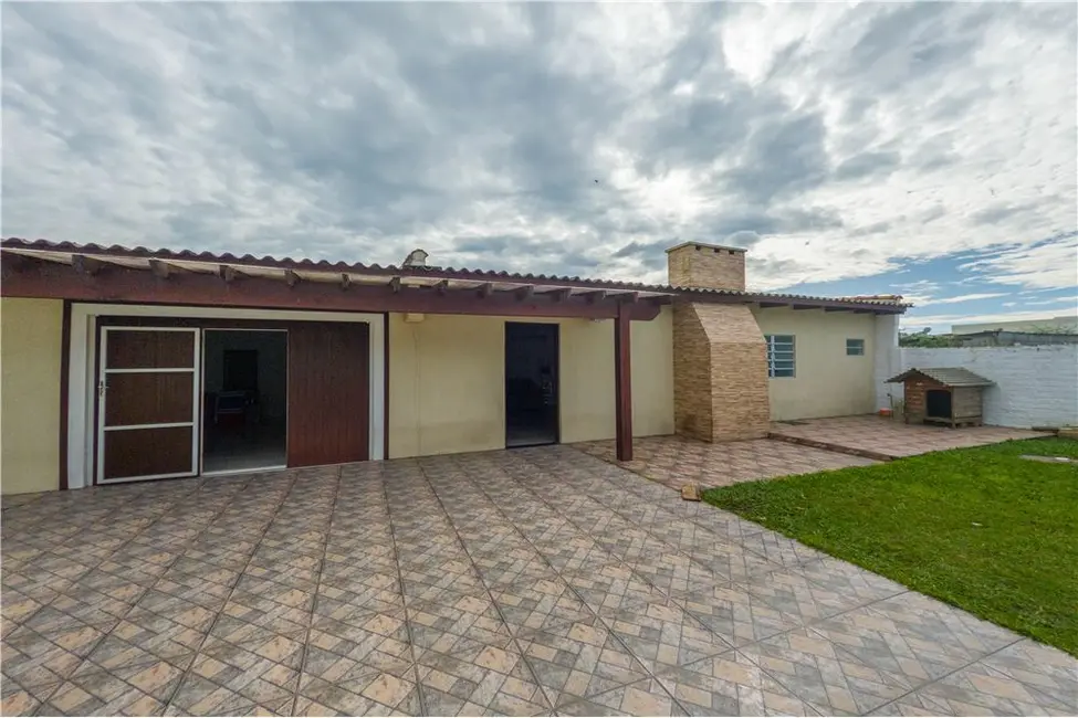 Foto 17 de Casa com 2 quartos à venda, 237m2 em Tramandai - RS