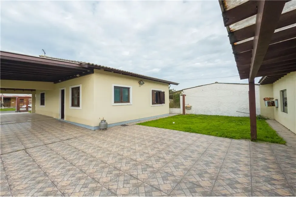 Foto 16 de Casa com 2 quartos à venda, 237m2 em Tramandai - RS