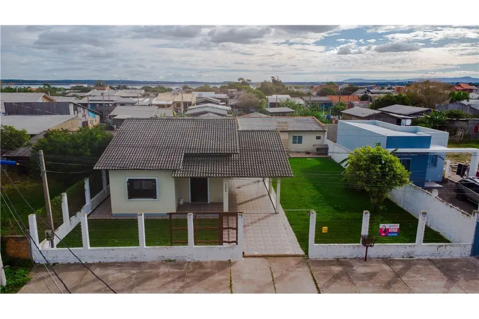 Casa com 2 quartos à venda, 237m2 em Tramandai - RS - imagem 1 Foto 1 de Casa com 2 quartos à venda, 237m2 em Tramandai - RS
