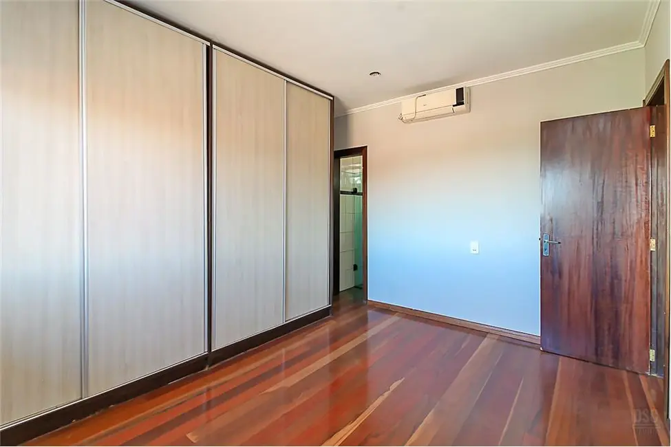 Foto 8 de Casa com 3 quartos à venda, 247m2 em Vila Nova, Porto Alegre - RS