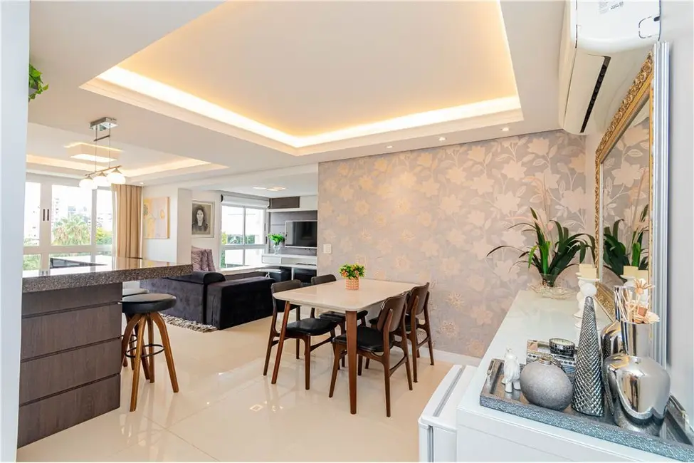 Apartamento com 3 quartos à venda, 90m2 em Menino Deus, Porto Alegre - RS - imagem 3 Foto 3 de Apartamento com 3 quartos à venda, 90m2 em Menino Deus, Porto Alegre - RS