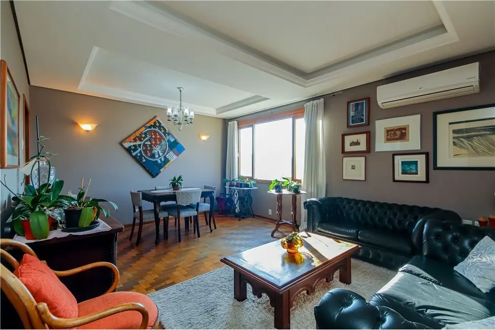 Apartamento com 2 quartos à venda, 101m2 em Rio Branco, Porto Alegre - RS - imagem 4 Foto 4 de Apartamento com 2 quartos à venda, 101m2 em Rio Branco, Porto Alegre - RS