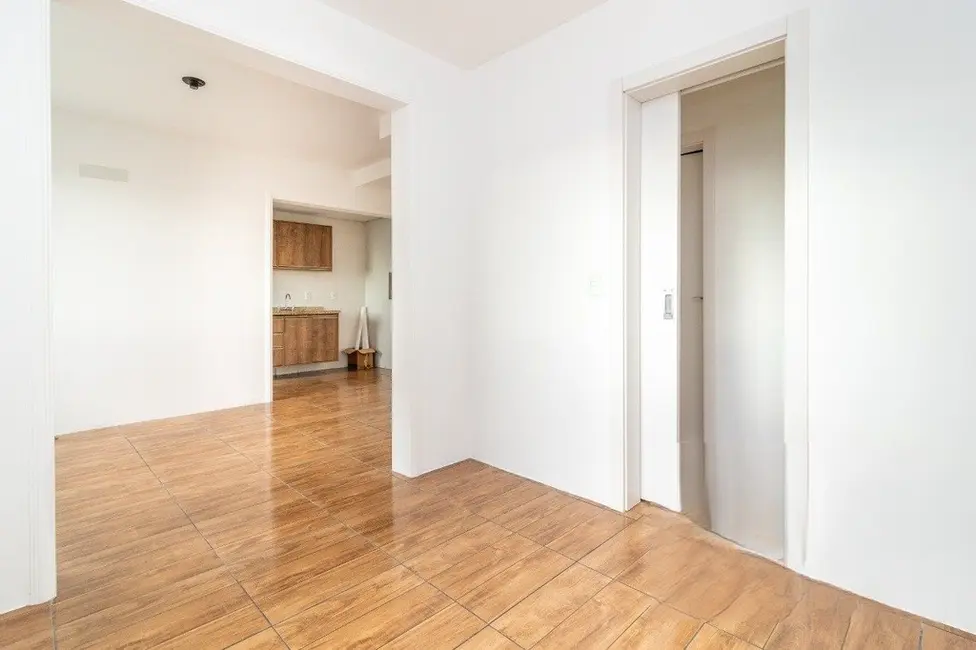 Foto 8 de Apartamento com 2 quartos à venda, 55m2 em Floresta, Porto Alegre - RS